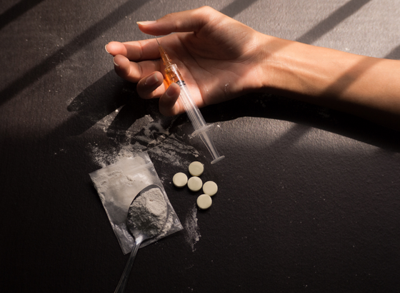 Heroin Addiction: Signs, Symptoms & Effects | Heroin Abuse | Sanctuary ...
