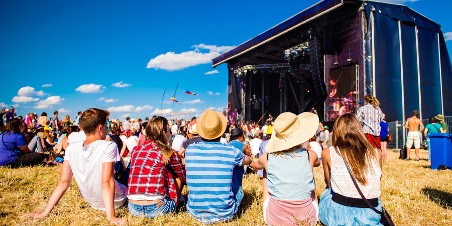 how-to-stay-sober-at-a-festival-people-at-a-festival